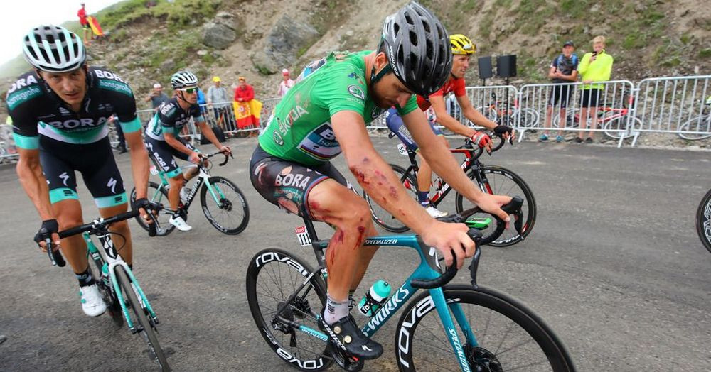 Sagan v&nbsp;17. etape spadol, ale na Tour by mal pokračovať. Zvíťazil Quintana, Froome prišiel o&nbsp;druhé miesto