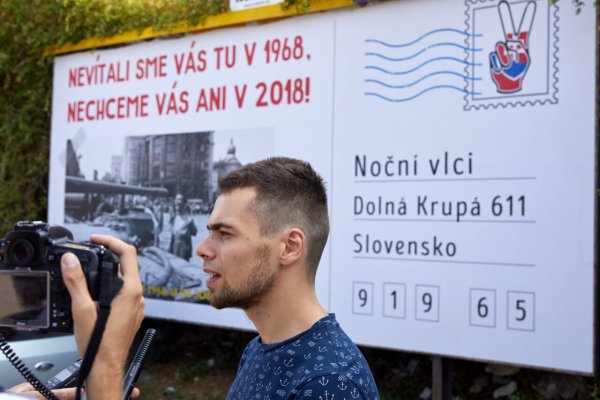 Reklamná firma odmietla bilbord proti Nočným vlkom, s&nbsp;bilbordami Kotlebu problém nemá