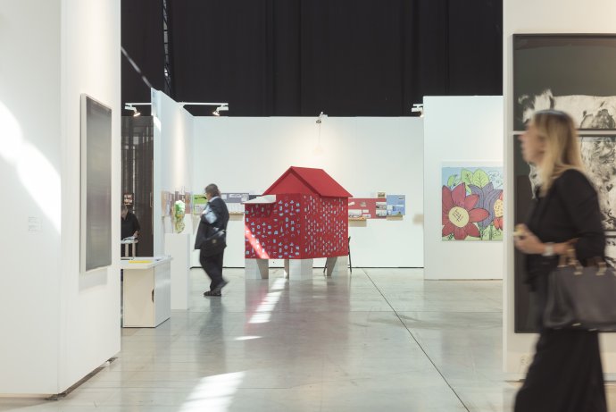 Pohľad do výstavy Nadikhuno muzeumos na Vienna Contemporary vo viedenskej Marx-Halle. Foto - Adam Šakový