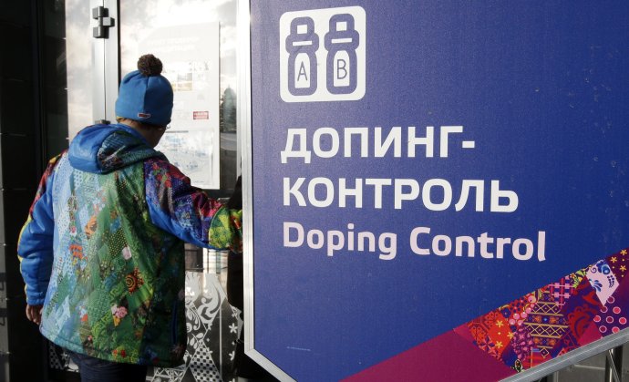 Dopingová kontrola na ZOH 2014 v Soči. (Foto: AP/Lee Jin-man, file)