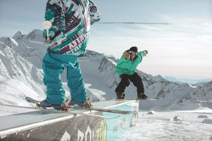 Snowboarding-Stubai-Tirol_Oesterreich-Werbung_Wolfgang-Zajc