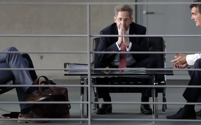 Hans-Georg Maassen čaká na vypočutie pred parlamentným výborom. Foto - TASR/AP