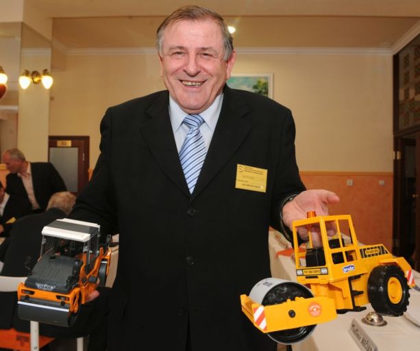 Ani dvadsať rokov po porážke mečiarizmu nedokážu niektorí politici odolať opojeniu mocou (Foto – TASR)