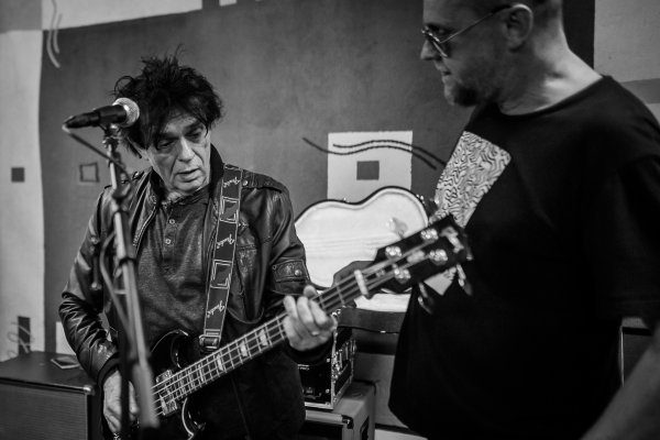 Pre Slobodnú Európu to bude aj nebude premiéra s&nbsp;Lacom Lučeničom (+foto)