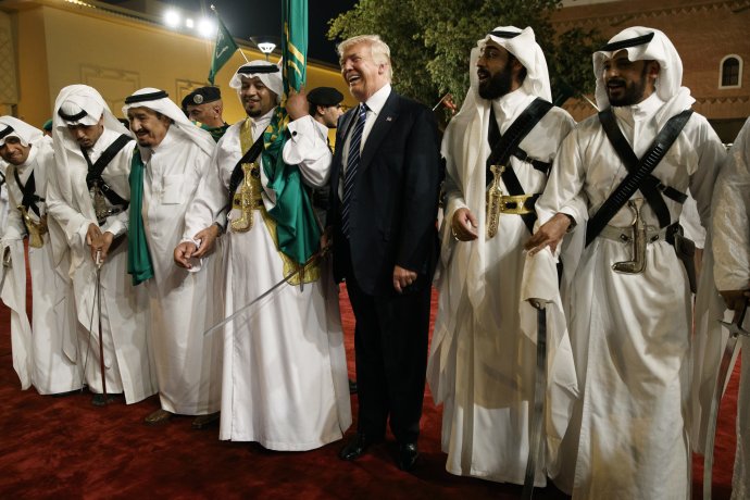 Trump na návšteve Saudskej Arábie v máji 2017. Foto – TASR/AP
