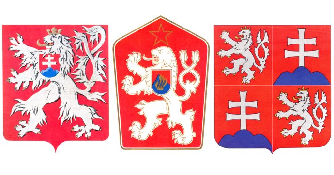 Malý štátny znak Československej republiky z roku 1920 (vľavo). Od roku 1960 mal lev nad hlavou hviezdu a na hrudi Kriváň s vatrou (uprostred). V roku 1990 sa znak zmenil poslednýkrát a svoje symboly získali aj obe republiky (vpravo).