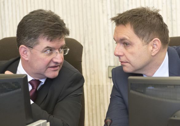 Miroslav Lajčák a Peter Kažimír. Foto – TASR