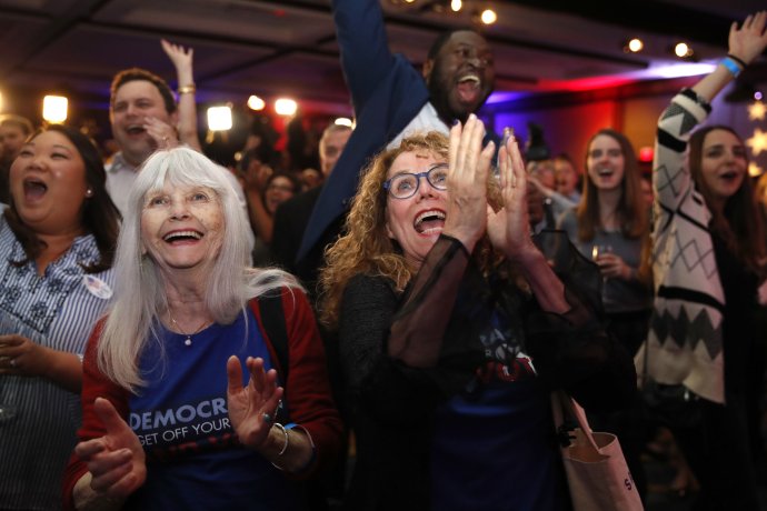 Radosť medzi demokratickými voličmi po zverejnení výsledkov. Foto - tasr/ap