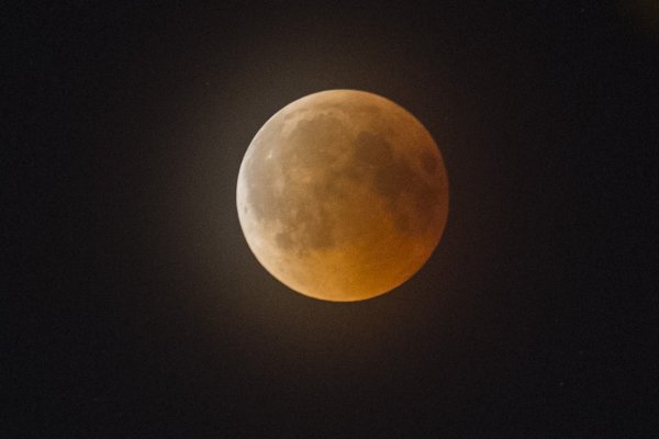 Na odvrátenej strane Mesiaca má prvýkrát v&nbsp;histórii pristáť sonda, čínska Čchang’e 4 už vyštartovala