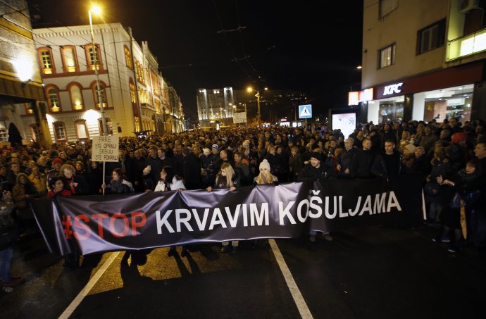 Opozičný protest v Srbsku zo začiatku roka. Foto – TASR/AP