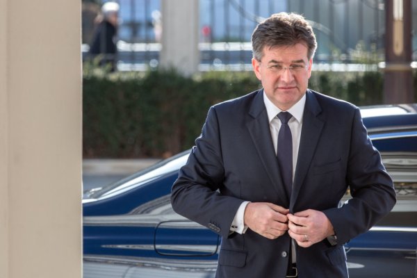 Smer verí viac Blahovi než Lajčákovi, Slovensko neuznalo Guaidóa za prezidenta Venezuely