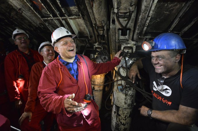 Robert Fico ešte ako predseda vlády na Dni baníkov v Hornonitrianskych baniach v Prievidzi. Foto TASR - Radovan Stoklasa