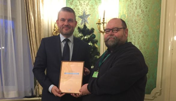 Premiér Peter Pellegrini na stretnutí so šéfom Ligy za duševné zdravie Martinom Knutom. Foto - archív MK