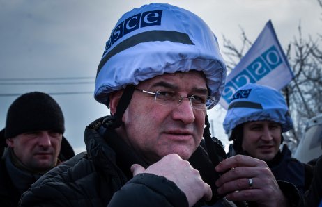 Miroslav Lajčák v úlohe predsedu OBSE na Donbase. Foto N – Mirek Tóda