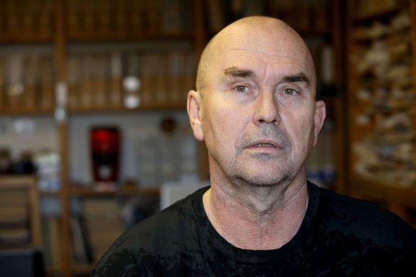 Botanik Petr Pyšek. Foto - Deník N