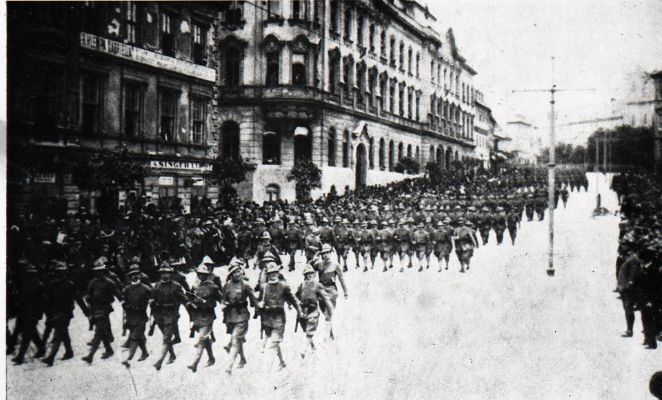 Pochod talianskych légií Bratislavou, 1919. Zdroj - Archív mesta Bratislava