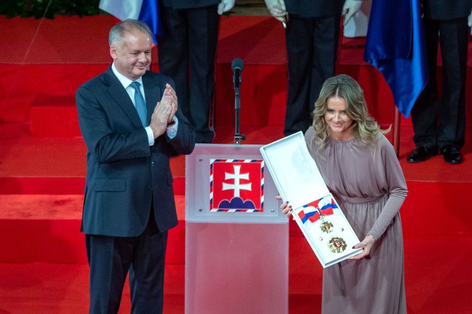 Prezident Kiska vlani vyznamenal aj Danielu Hantuchovú. Foto N - Tomáš Benedikovič