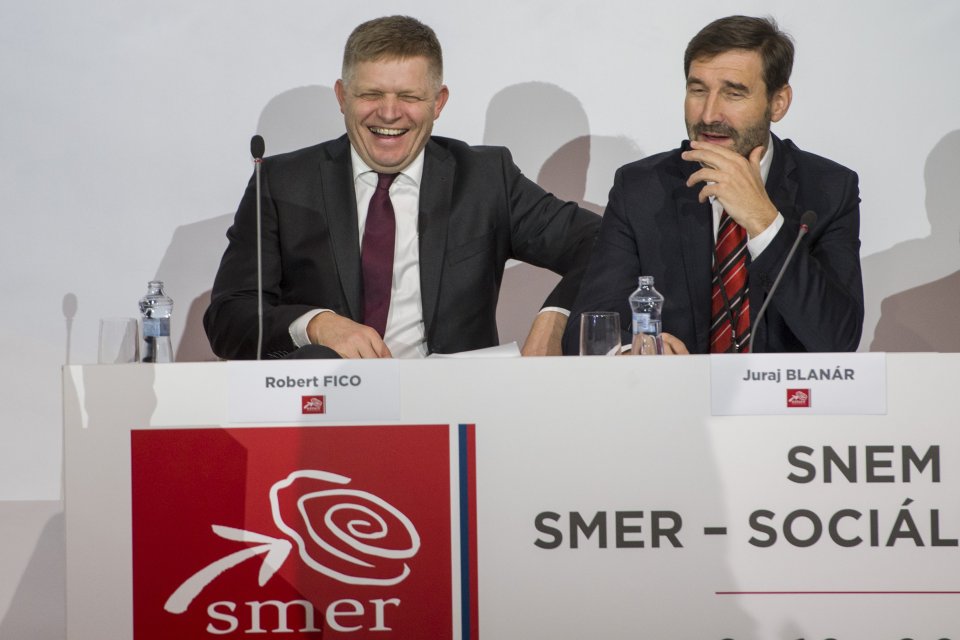 Robert Fico a Juraj Blanár na sneme strany Smer v decembri 2017. Foto – TASR