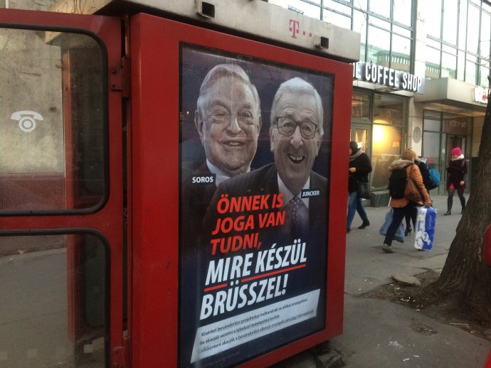 Nová kampaň v uliciach Budapešti. Foto – TASR/AP