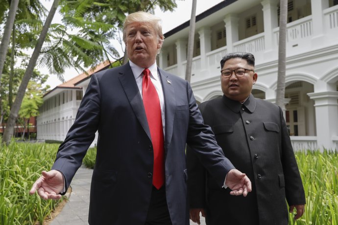 Trump a Kim na stretnutí v Singapure. Foto - TASR/AP