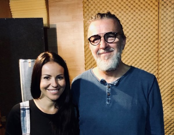 Na milión eur a&nbsp;na vraždu nezabudli ani muzikanti. Pripomínajú ich v&nbsp;novej piesni