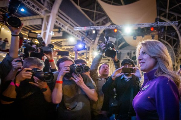 Fotogaléria: Od neistého čakania až po hlasnú oslavu Čaputovej víťazstva