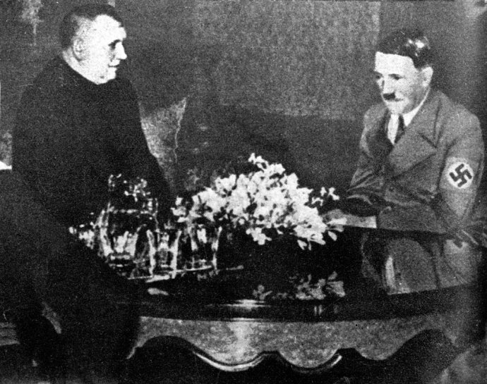 Jozef Tiso u ríšskeho kancelára Adolfa Hitlera 13. marca 1939. Foto – archív TASR