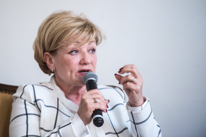 Ministerka Laššáková v diskusii VŠVU. Foto N - Vladimír Šimíček