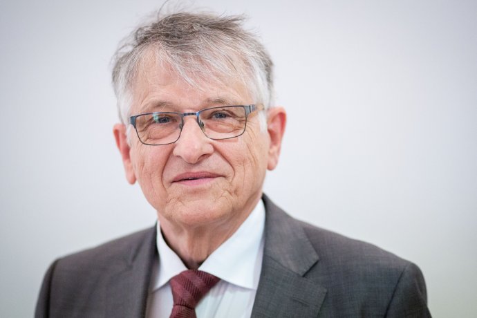 Klaus von Klitzing mal v pondelok 29. apríla verejnú prednášku na Fakulte informatiky a informačných technológií STU. Foto N - Tomáš Benedikovič
