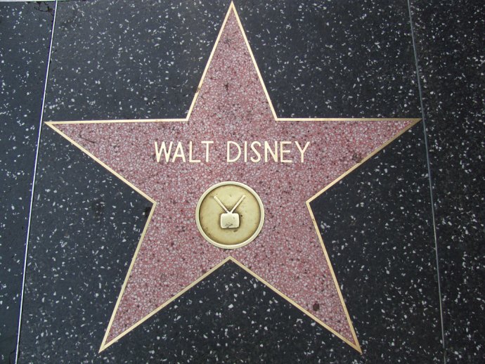 Hviezda Walta Disneyho na chodníku slávy v Los Angeles. Foto – Flickr