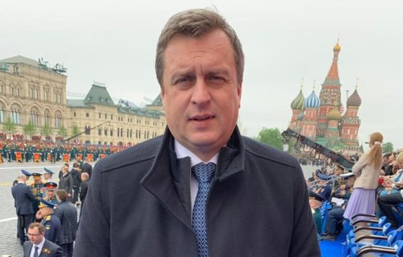 Andrej Danko si užil vojenskú prehliadku v Moskve. Sankcie sú preňho veľká hlúposť. Foto - Facebook Andreja Danka.