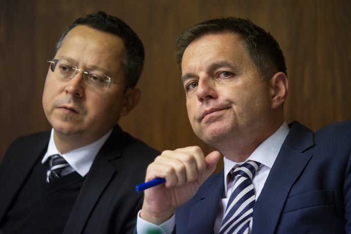 Bývalí ministri financií Peter Kažimír a Ladislav Kamenický. Foto – TASR