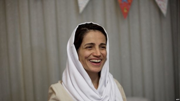 Iránska právnička a ľudskoprávna aktivistka Nasrín Sotúdeová, ktorá za svoje snahy o zrušenie zákonov o povinnom nosení hidžábu dostala trest 38 rokov väzenia a 148 rán bičom
