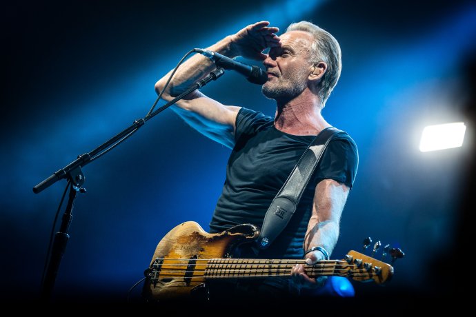 Sting počas koncertu v Bratislave v roku 2019. Teraz hrozí, že za lístky na britských umelcov si Európania budú musieť priplatiť. Foto N - Tomáš Benedikovič