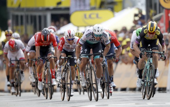 Peter Sagan v súboji o víťazstvo. Foto – AP/Christophe Ena