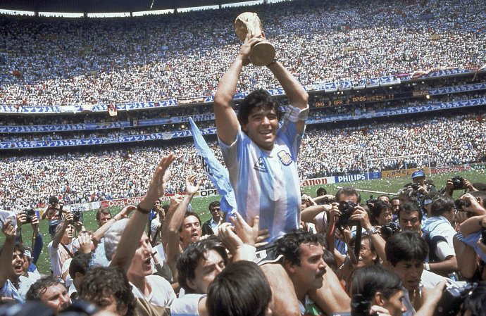 Diego Maradona na MS 1986. Foto – AP/Carlo Fumagalli