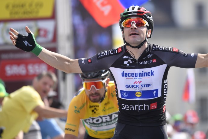 Elia Viviani bude jednou z hviezd pretekov Okolo Slovenska. Foto - Gian Ehrenzeller/Keystone via AP