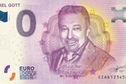 Zlatý hlas z Prahy, božský Kája, národný umelec. Kto bol vlastne Karel Gott?