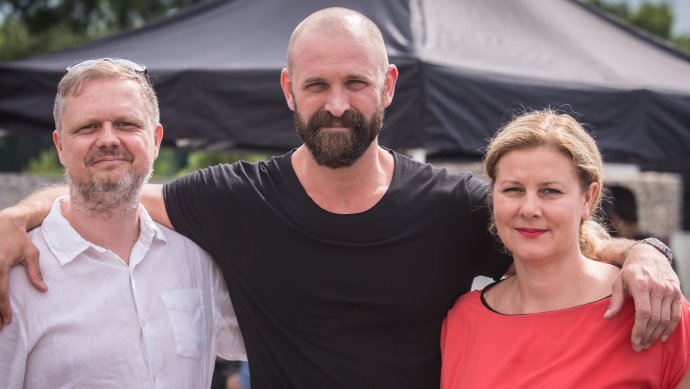 Roman Olekšák, Tomáš Maštalír a Valeria Schulczová. Foto - Stanka Topoľská/JOJ