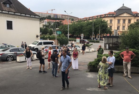 Igor Matovič v pondelok ráno pred ministerstvom spravodlivosti. Foto – N