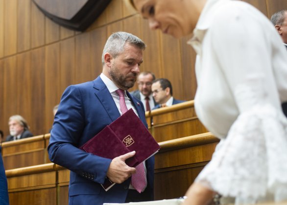 Pellegrini bol dnes v parlamente, kde sa ho opozícia pokúšala odvolať. Foto - TASR