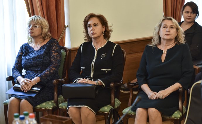 Jana Bajánková, Ivetta Macejková a Soňa Mesiarkinová počas zasadnutia Súdnej rady. Foto - TASR