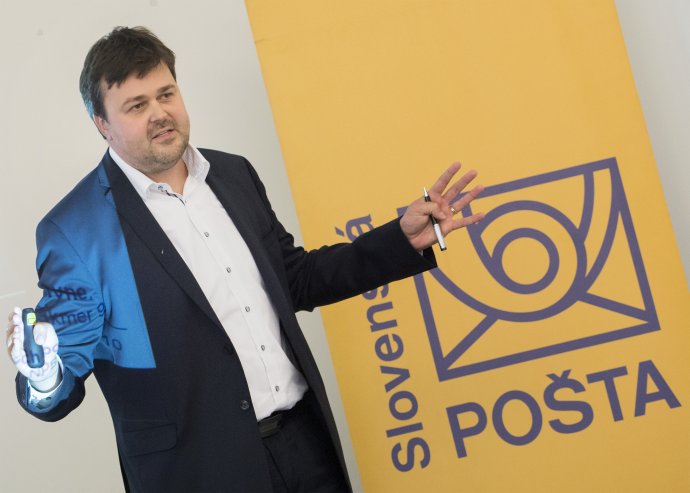 Peter Helexa ako riaditeľ Slovenskej pošty. Foto - TASR