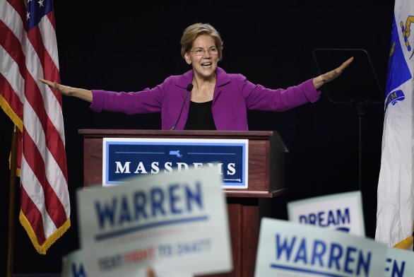 Elizabeth Warrenová na mítingu v sobotu v štáte Massachusetts. Foto - TASR/AP