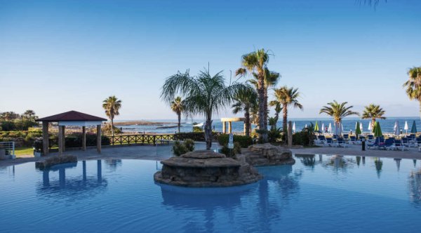 Hotel SENTIDO Cypria Bay v rezorte Paphos je jediný, s ktorým majú slovenskí dovolenkári na Cypre takéto problémy. Foto - SENTIDO Cypria Bay