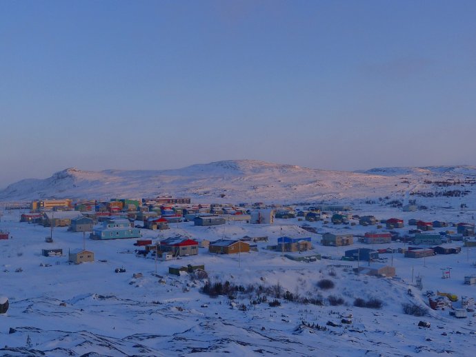 Jedna z inuitských osád v Kanade. Foto - Nicolas M. Perrault/Wikipedia