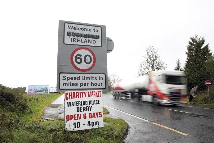 Hranica medzi Írskom a Severným Írskom by podľa plánu mala zostať bez kontrol. Foto - tasr/ap