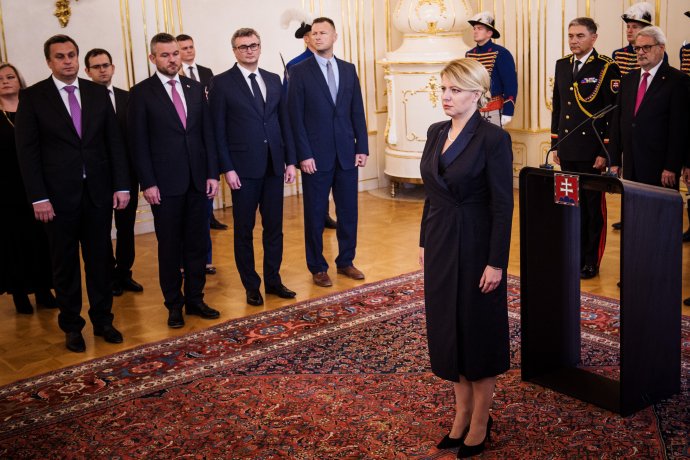 Prezidentka Čaputová pri vymenovaní nových ústavných sudcov. Foto N – Vladimír Šimíček