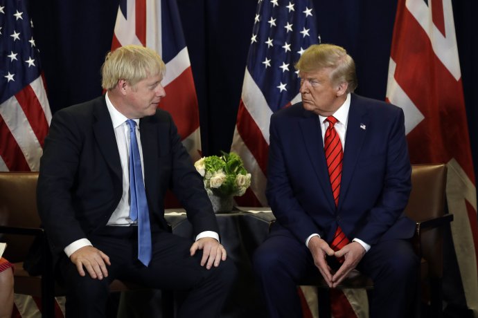 Donald Trump a Boris Johnson. Foto - TASR/AP