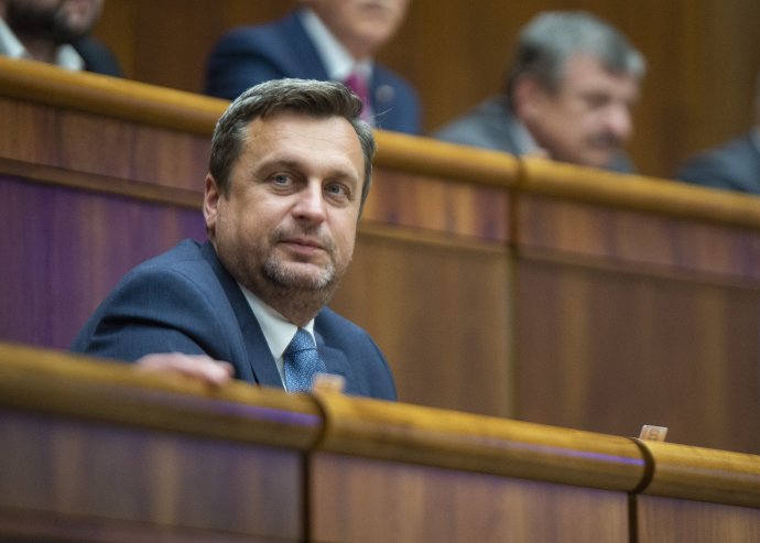 Andrej Danko bude možno budúci týždeň sedieť na poslaneckej stoličke naposledy. Foto - TASR